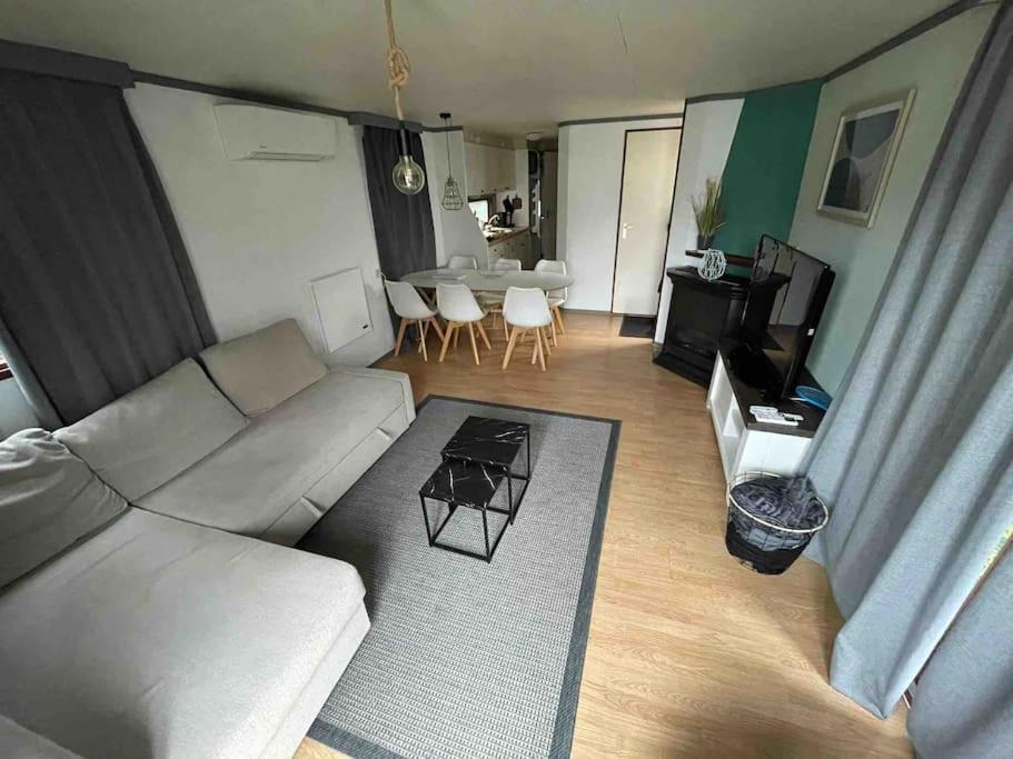 Gezellig Chalet Op De Prachtige Veluwe Putten Luaran gambar